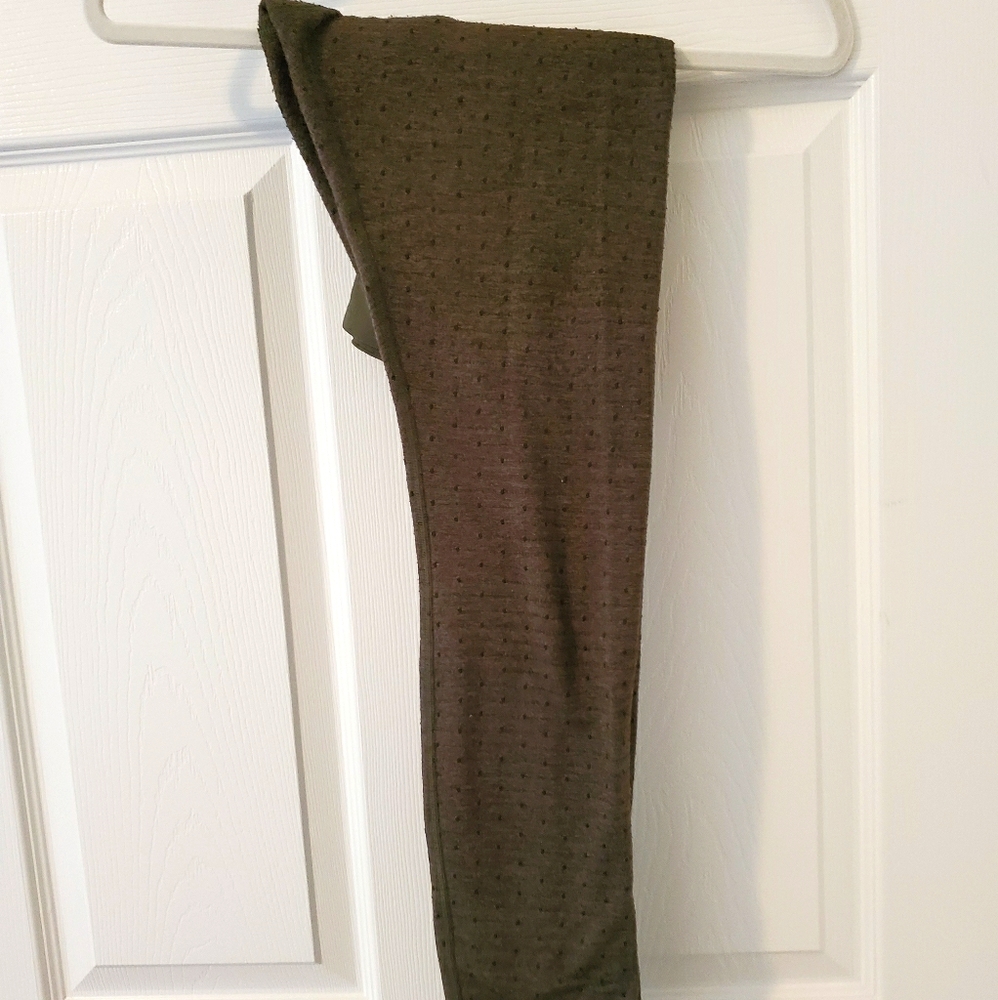 Under armor army green leggings